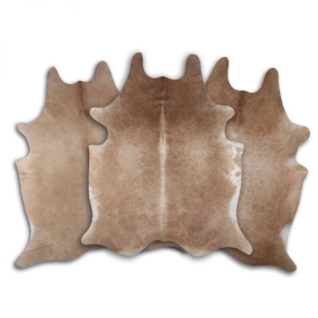 LG&#47;XL Brazilian Caramel hair on cowhide rugs. Measures approximately 42.5-50 square feet